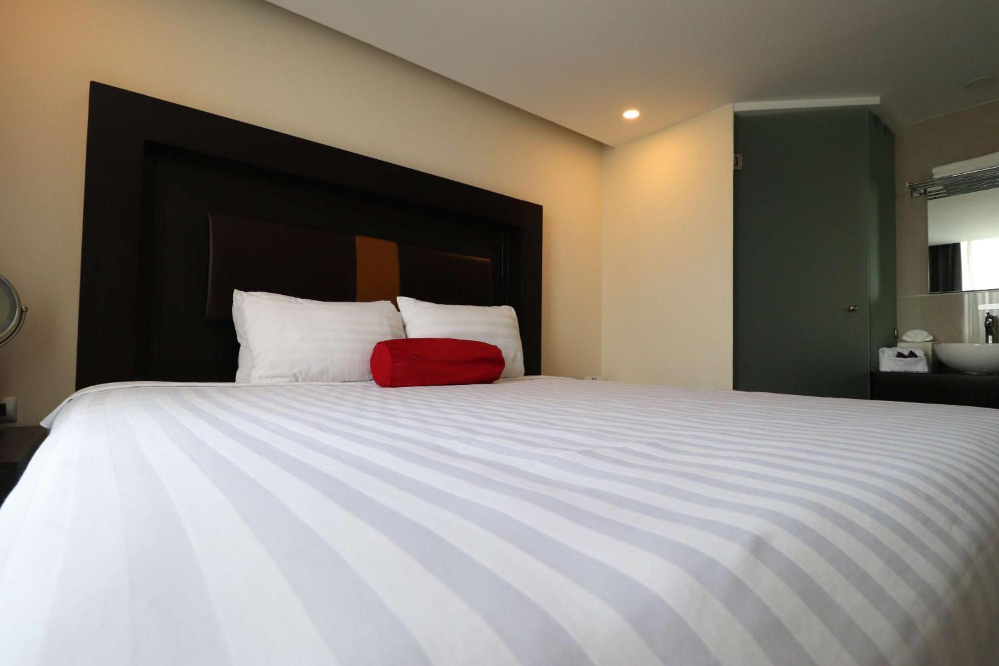 Western Metepec & 4*