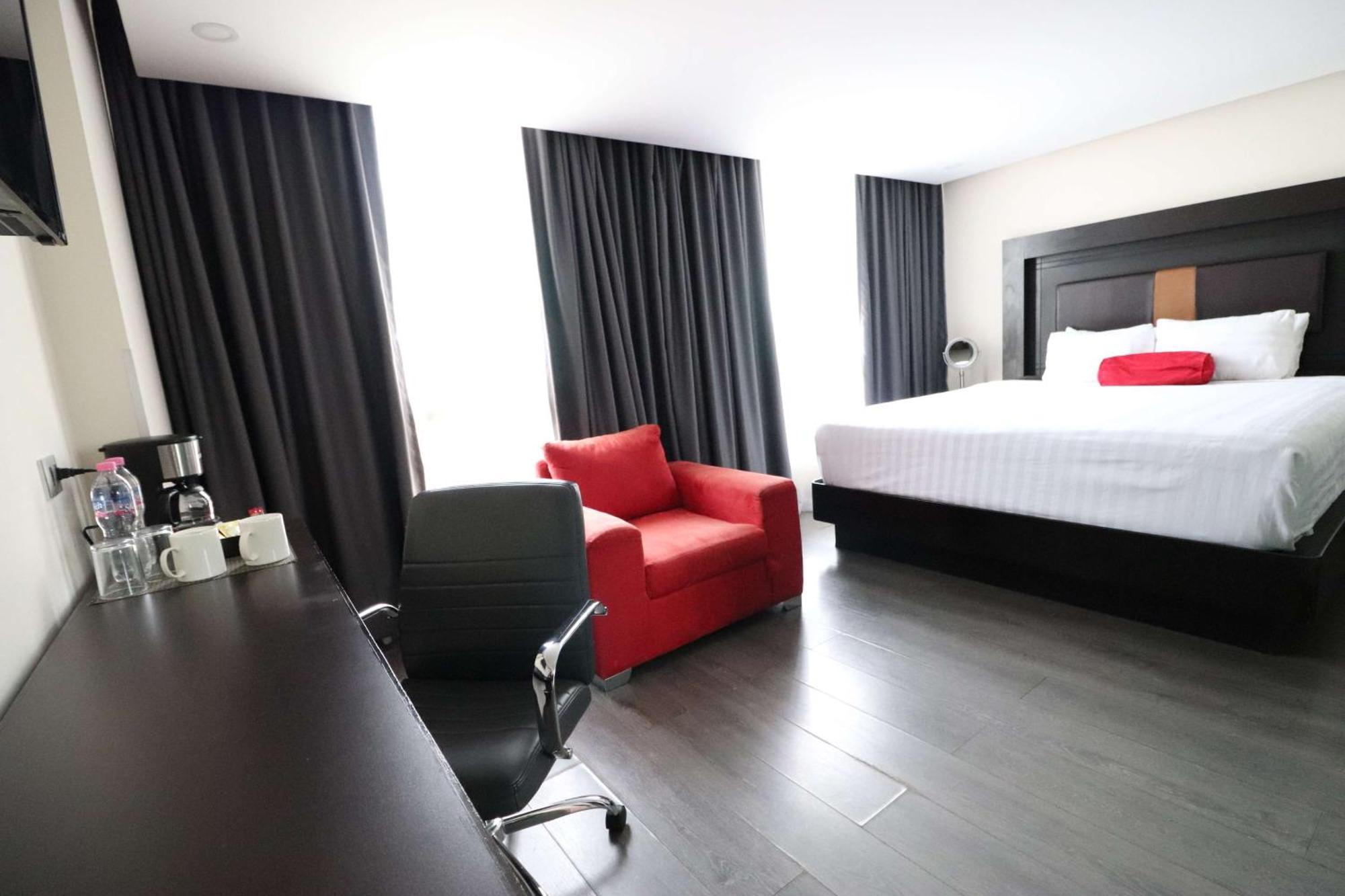 Western Metepec & Hotel 4*