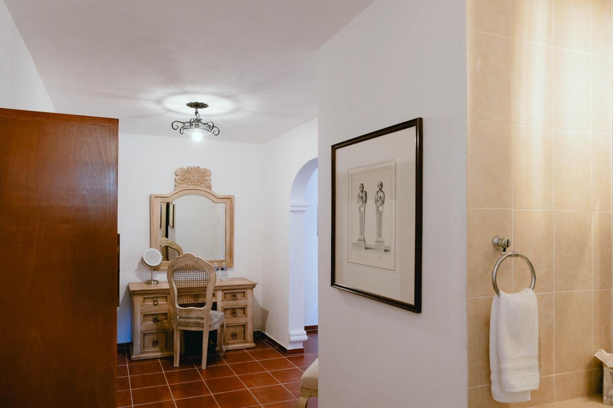 Hacienda La Cieneguita 5*