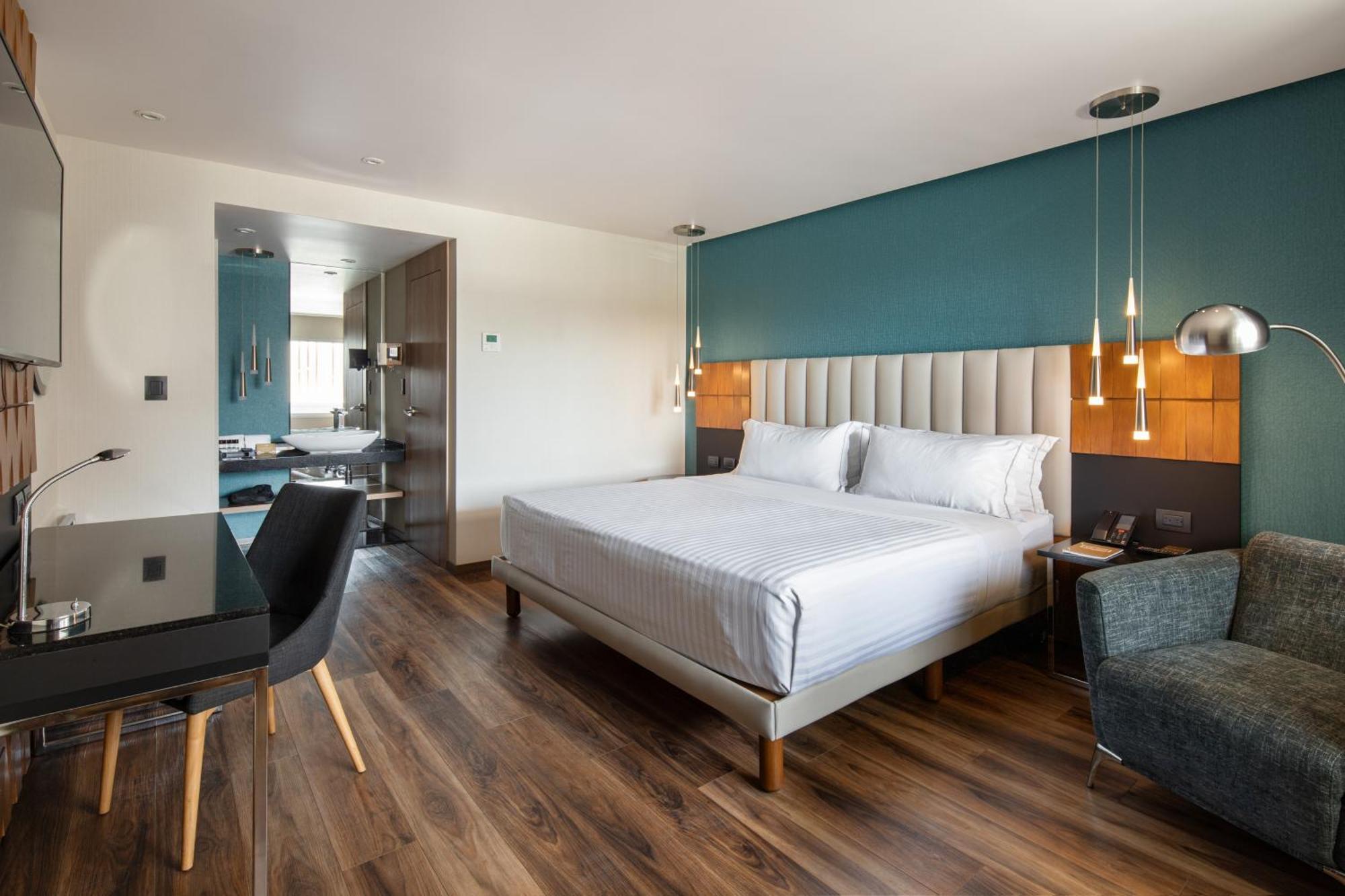 Hotel Real Del Rio 4*