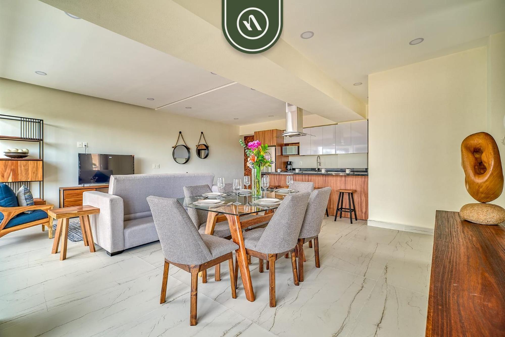 Apartment New 2 Bedroom One Street From - Pool - Gym