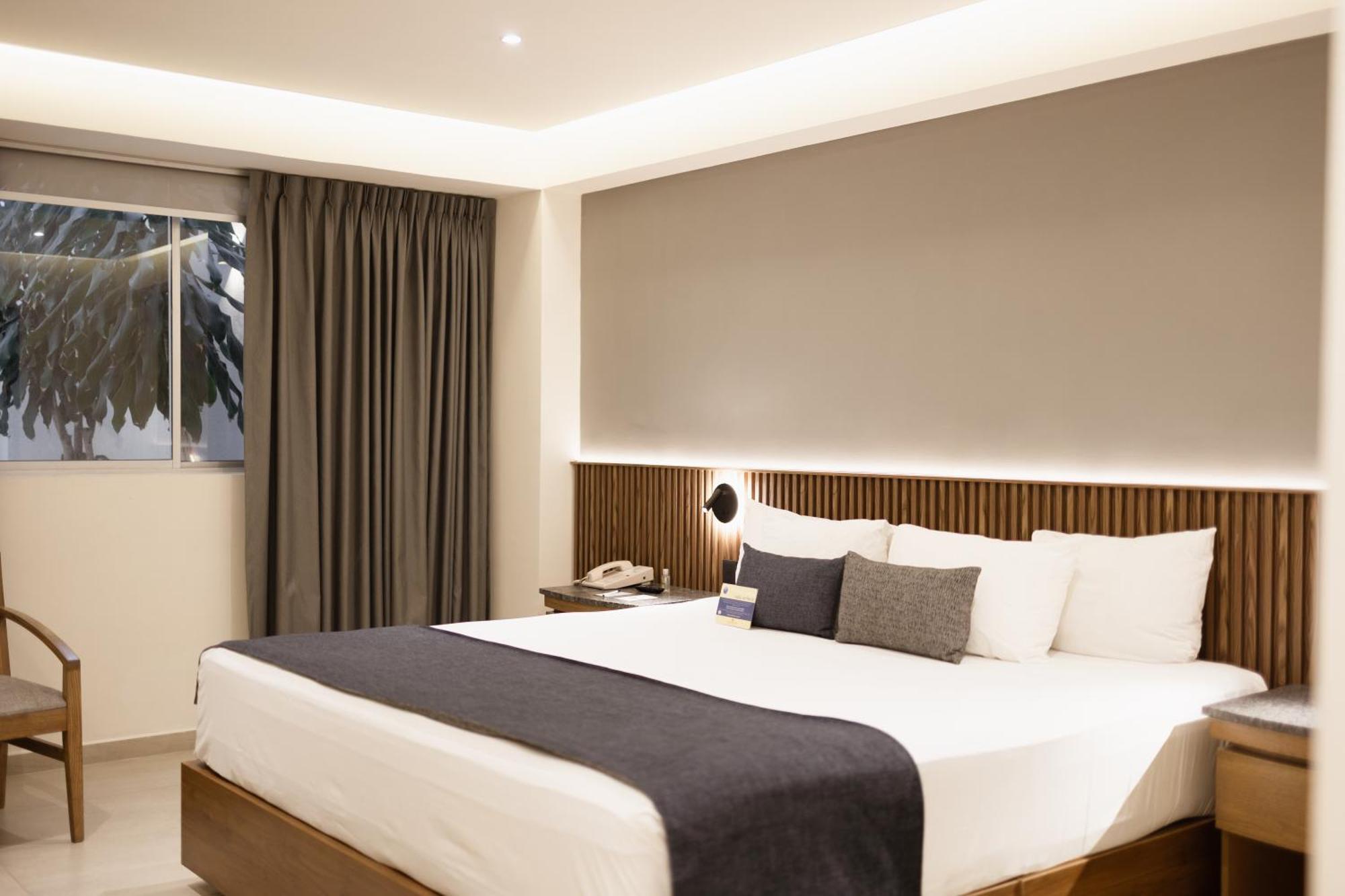 Guadalajara Plaza Ejecutivo Hotel 4*
