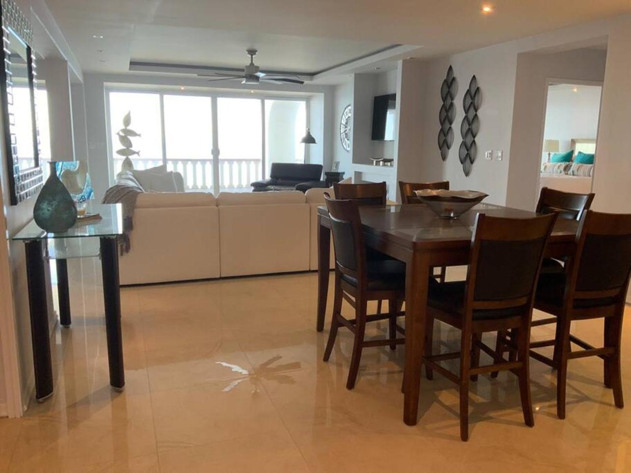 Holiday home Coastal Luxury Paradise *