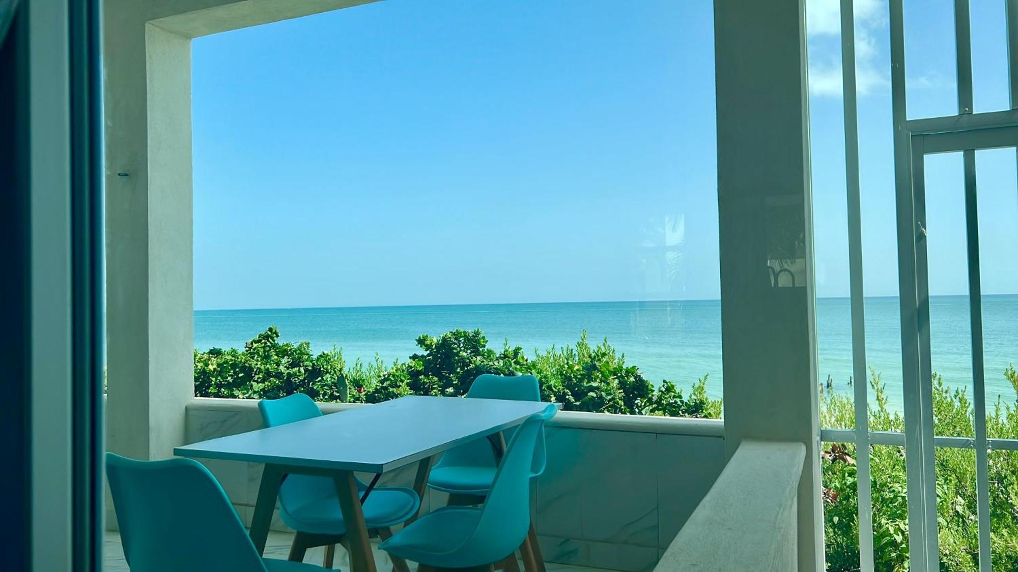 Deco 1 Beachfront * Chelem