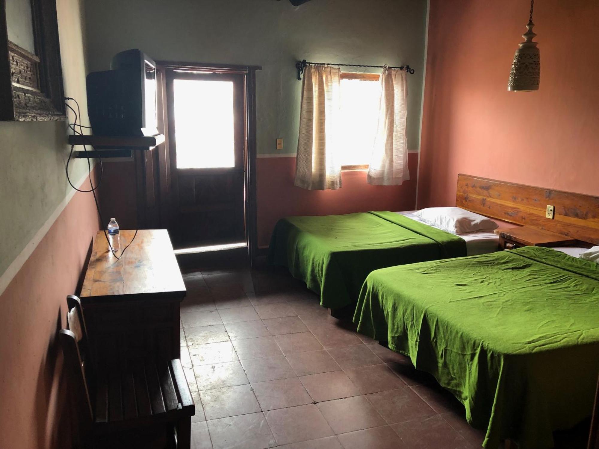 De La Mision, Museo Y Jardin Hotel