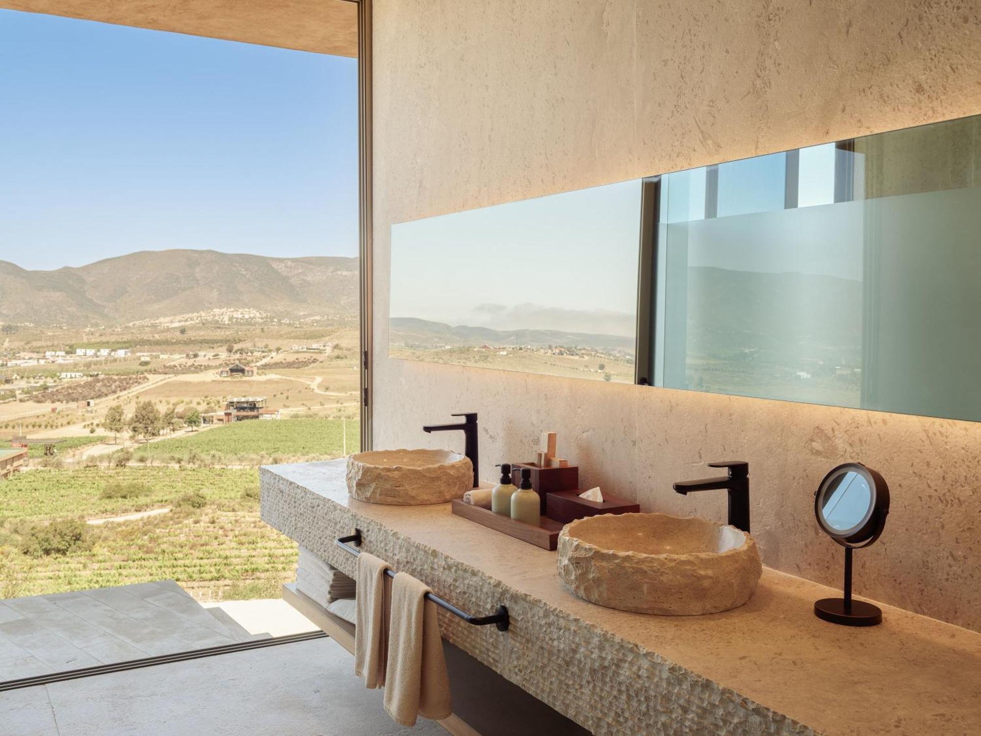 Banyan Tree Veya, Hotel 5*