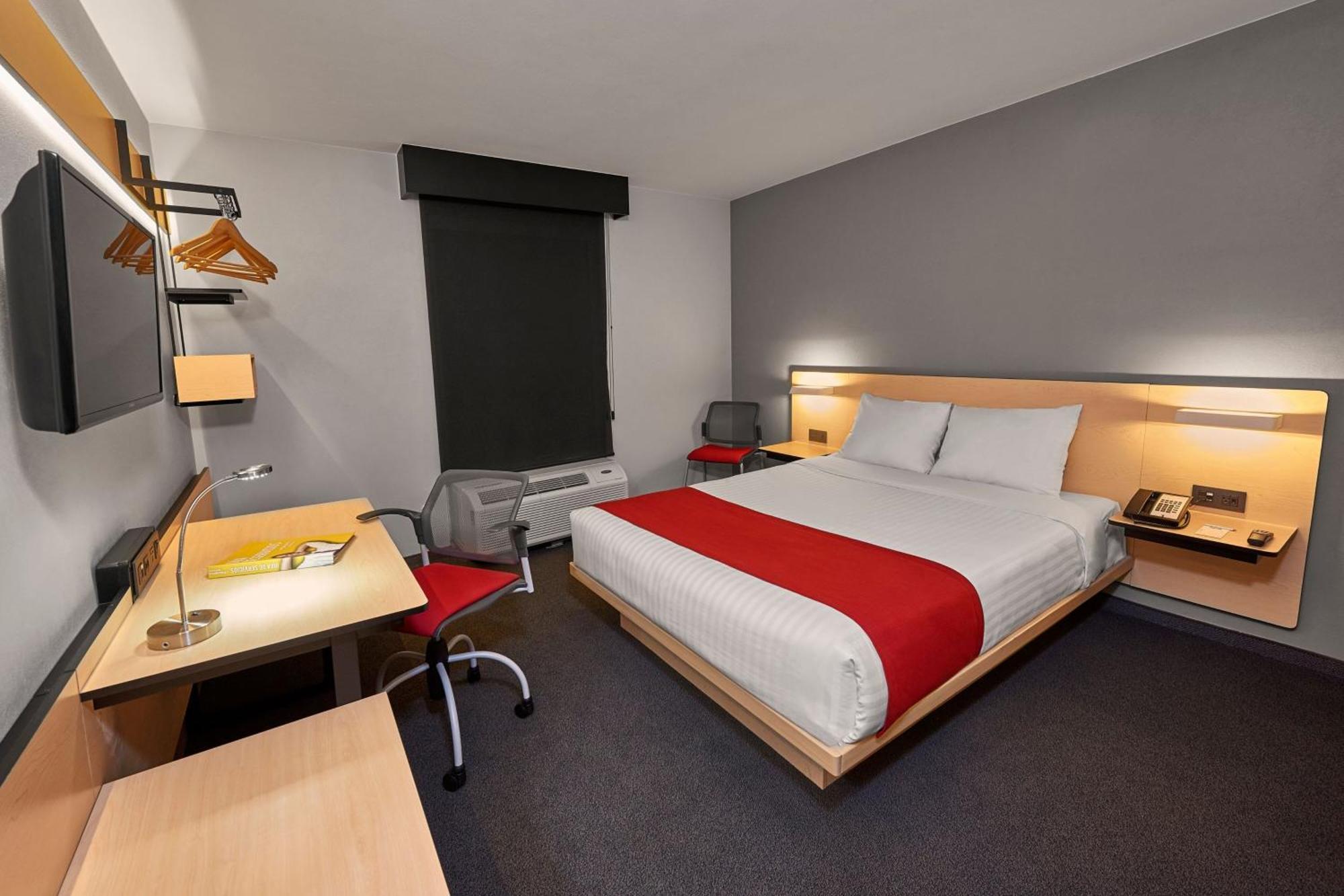 Hotel Express By Marriott Toluca