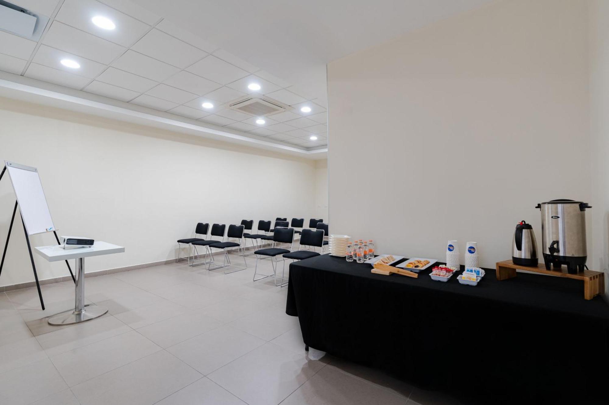 Hotel Express Junior By Marriott Centro 3*