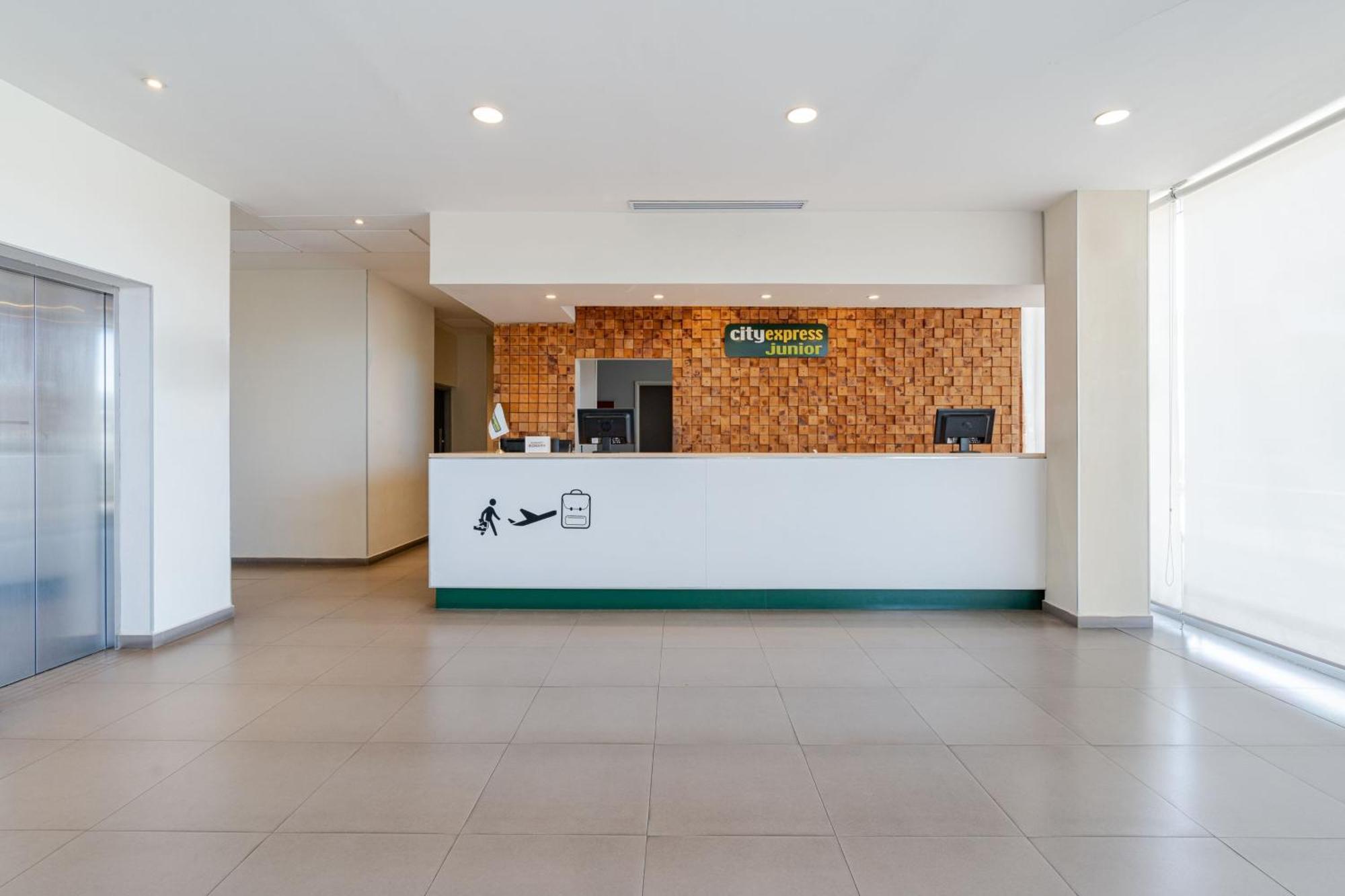 Hotel Express Junior By Marriott Centro 3*