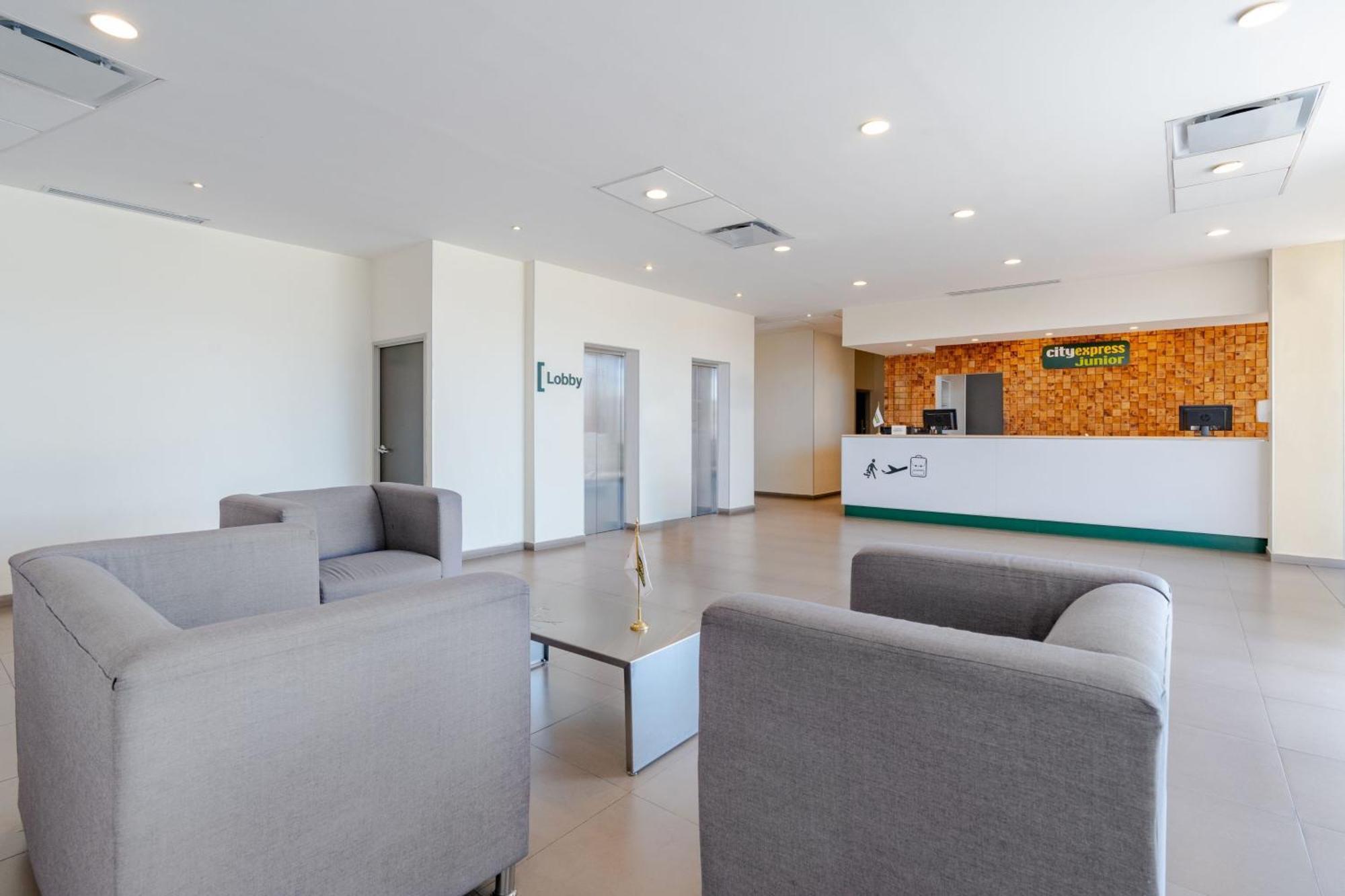 Hotel Express Junior By Marriott Centro Aguascalientes