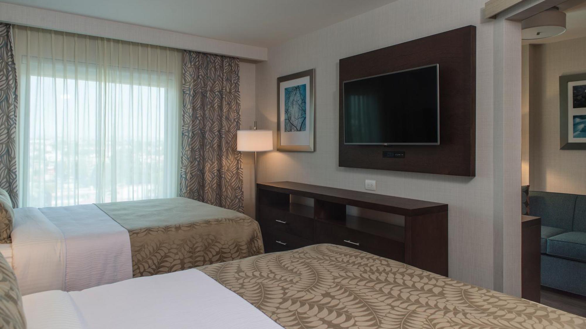 Staybridge By Ihg Hotel