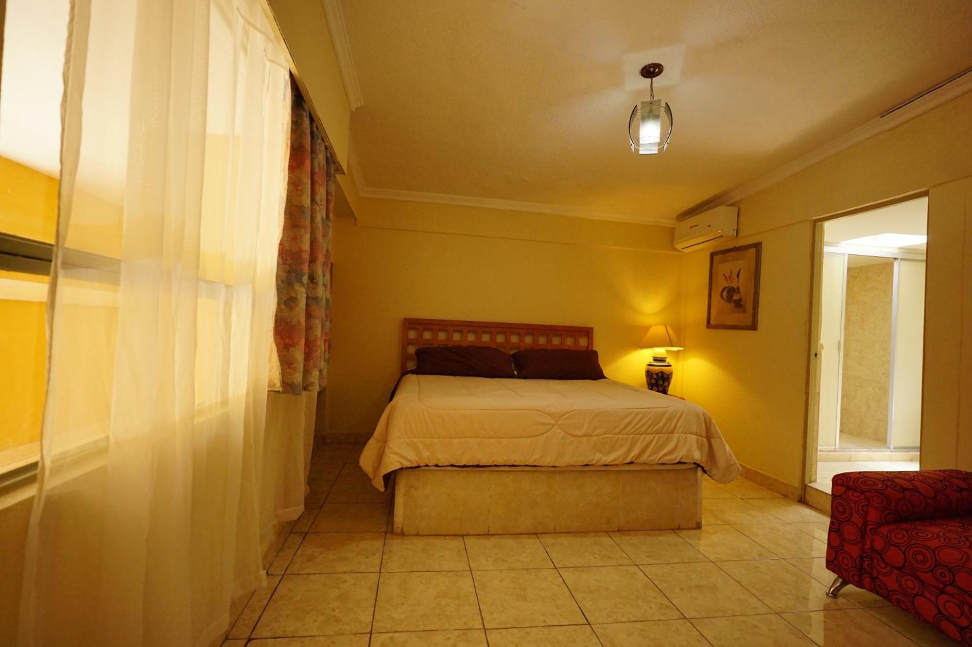 Hotel Del Sol 4*