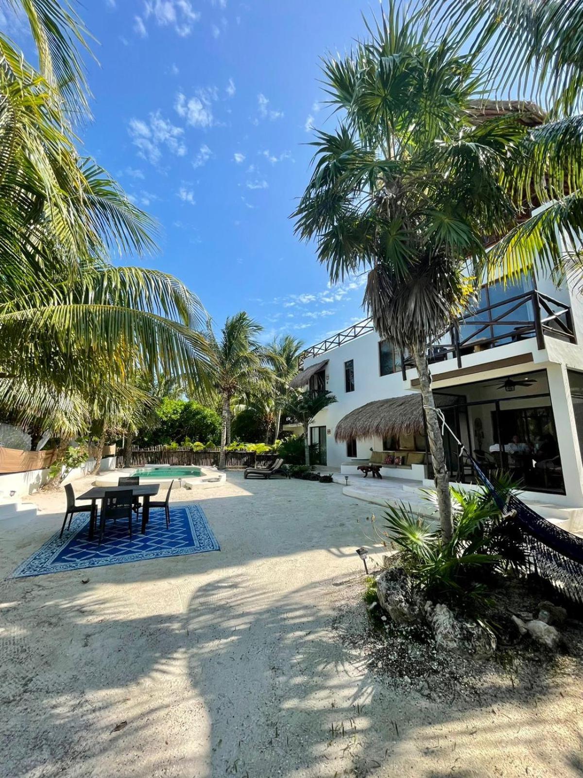 La Puerta Azul Beachfront - Adults Only Isla Holbox