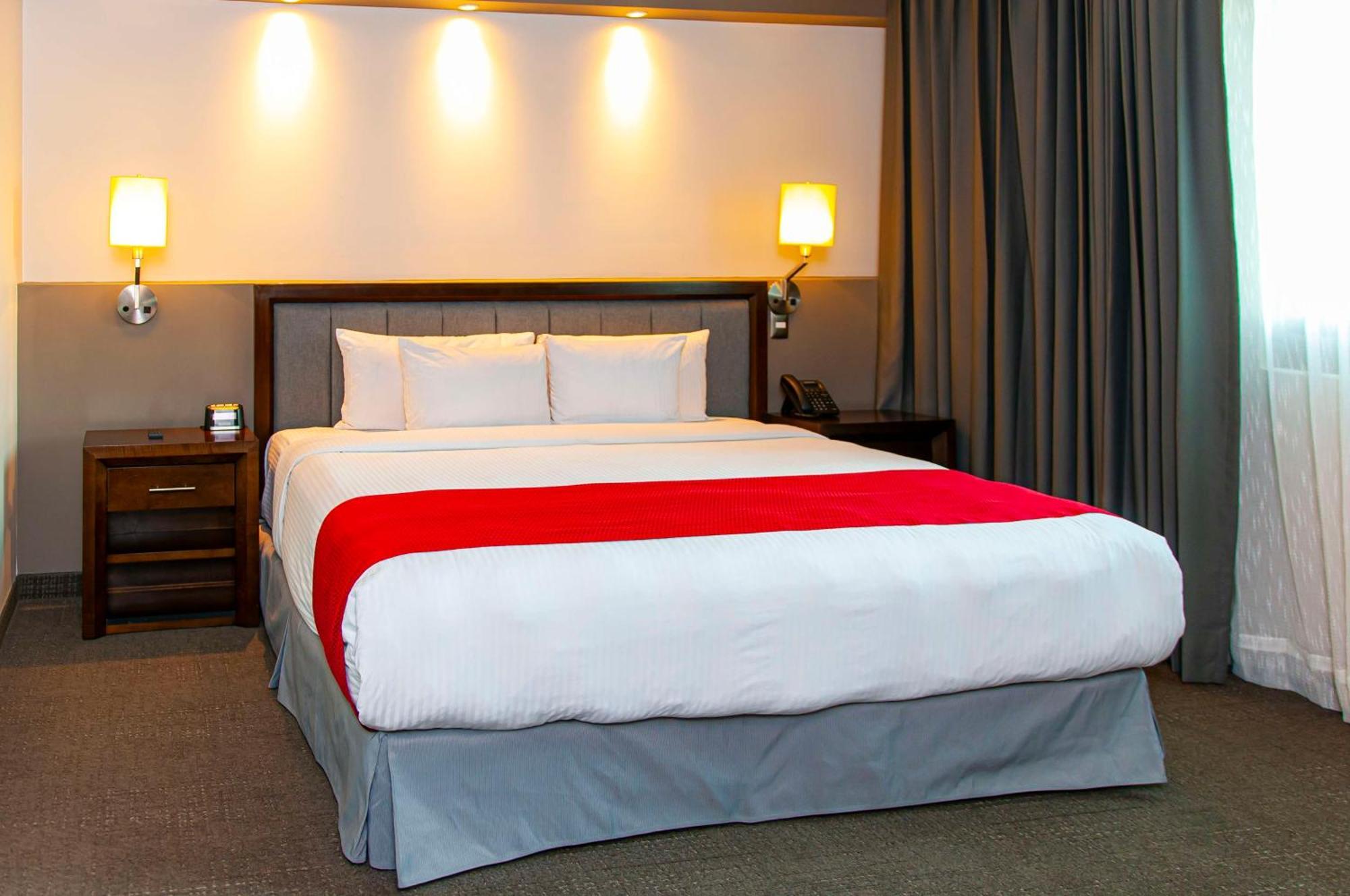 Western Santa Cecilia Hotel 4*