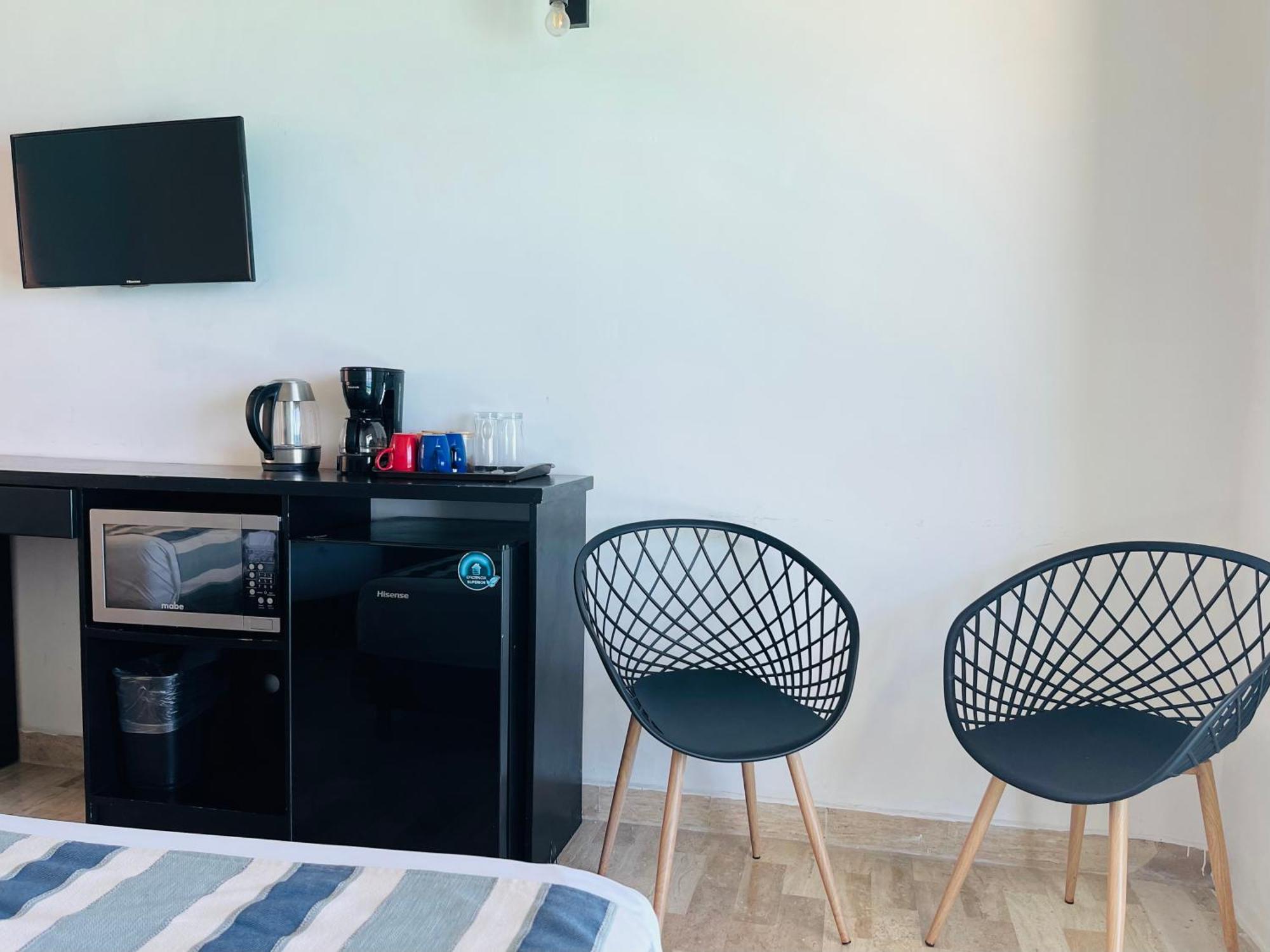 Beachside Apartment *