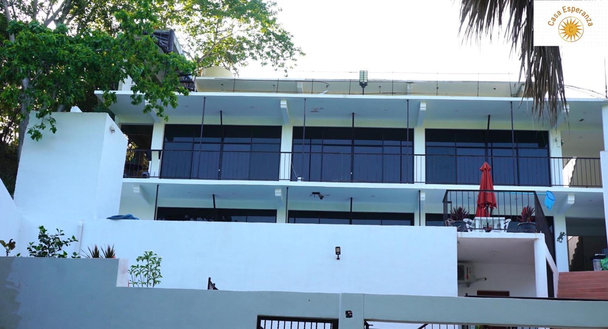 Casa Esperanza *