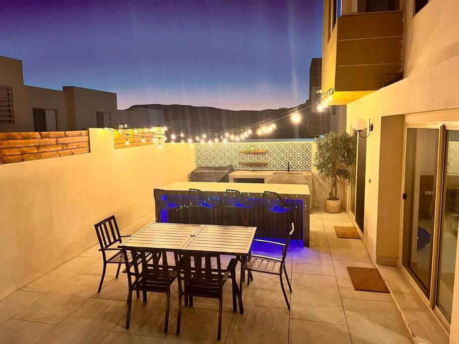 Beautiful New Modern Home, Perfectly Located Between Valle De Guadalupe And Downtown Ensenada!