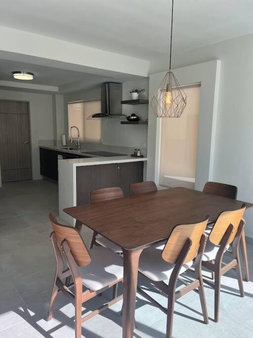 Holiday home Beautiful New Modern Home, Perfectly Located Between Valle De Guadalupe And Downtown Ensenada!