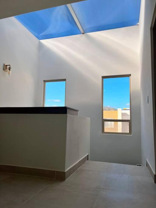 Holiday home Beautiful New Modern Home, Perfectly Located Between Valle De Guadalupe And Downtown Ensenada!