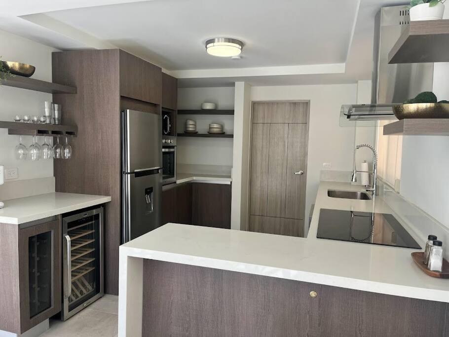 Beautiful New Modern Home, Perfectly Located Between Valle De Guadalupe And Downtown Ensenada! * El Sauzal (Baja California)