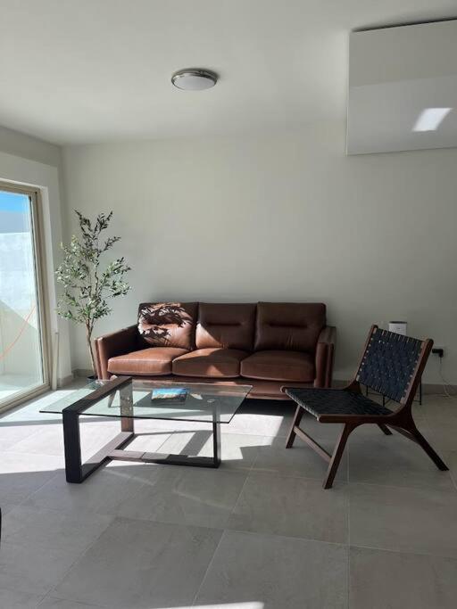 Beautiful New Modern Home, Perfectly Located Between Valle De Guadalupe And Downtown Ensenada! Holiday home El Sauzal (Baja California)