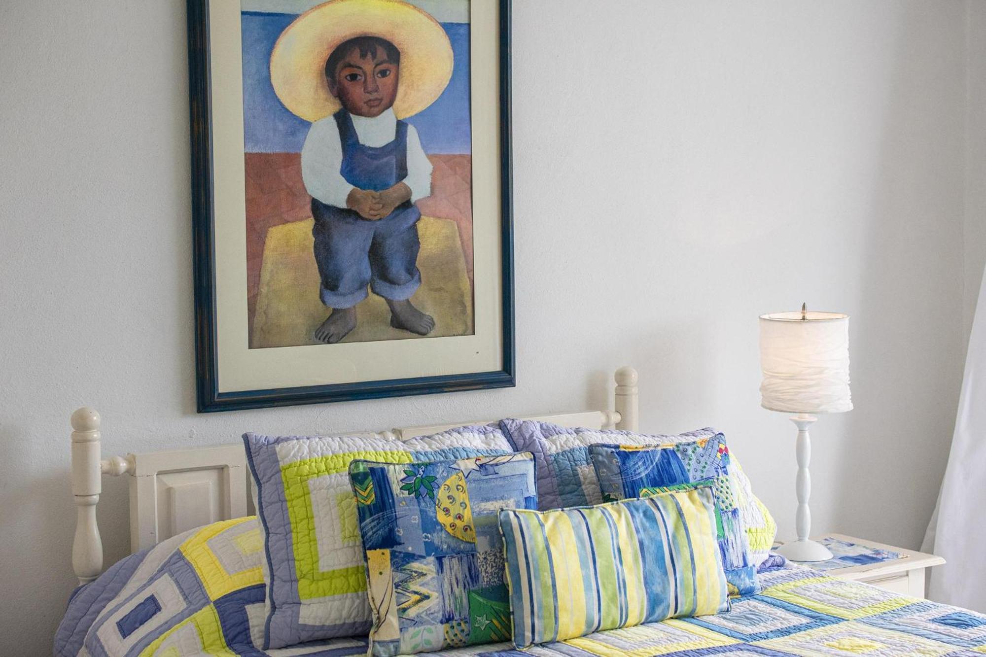 Colorful Retreat In Playa Escondida
