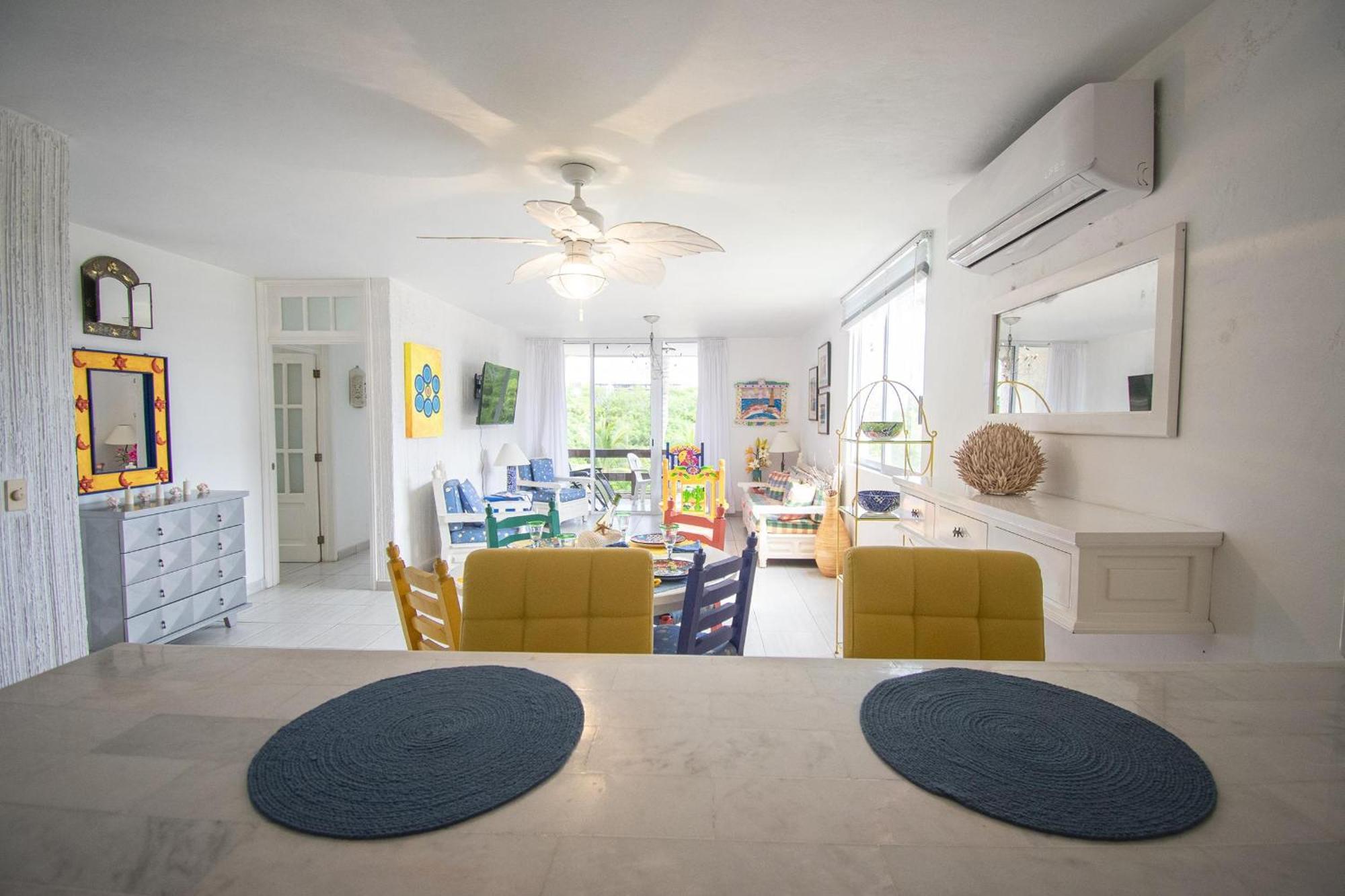 Colorful Retreat In Playa Escondida
