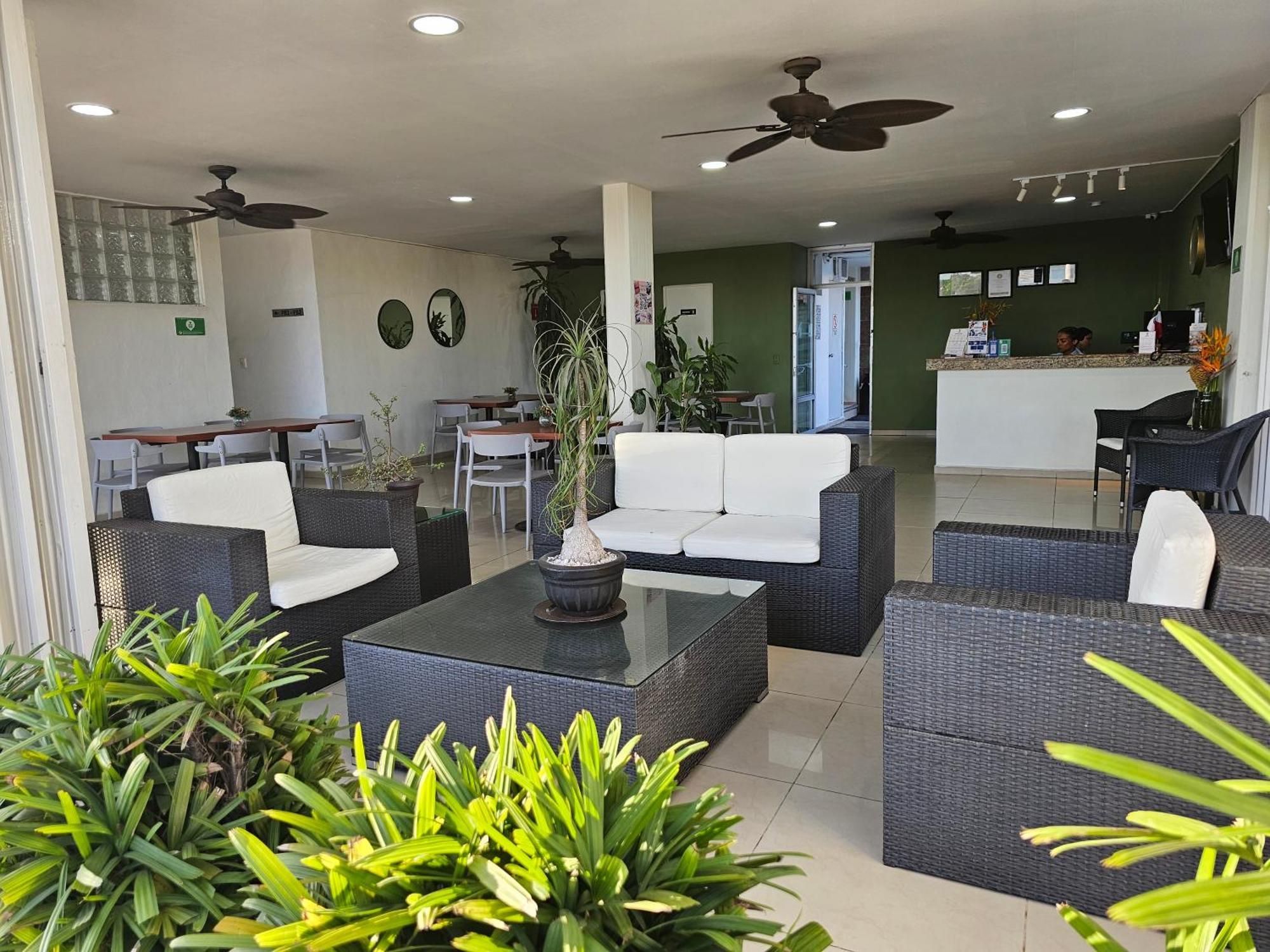 Western Riviera Tuxpan 3*