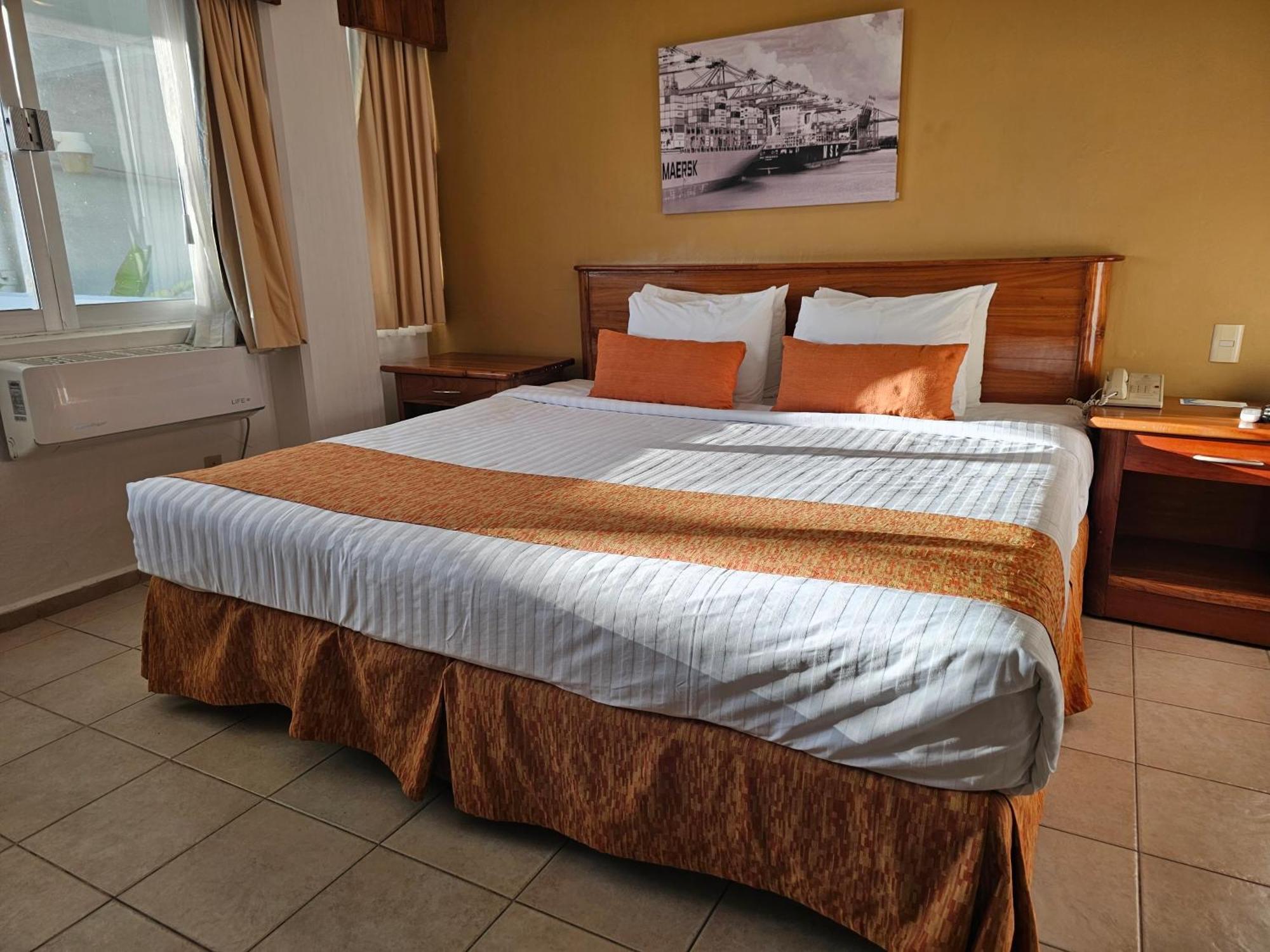 Hotel Western Riviera Tuxpan 3*