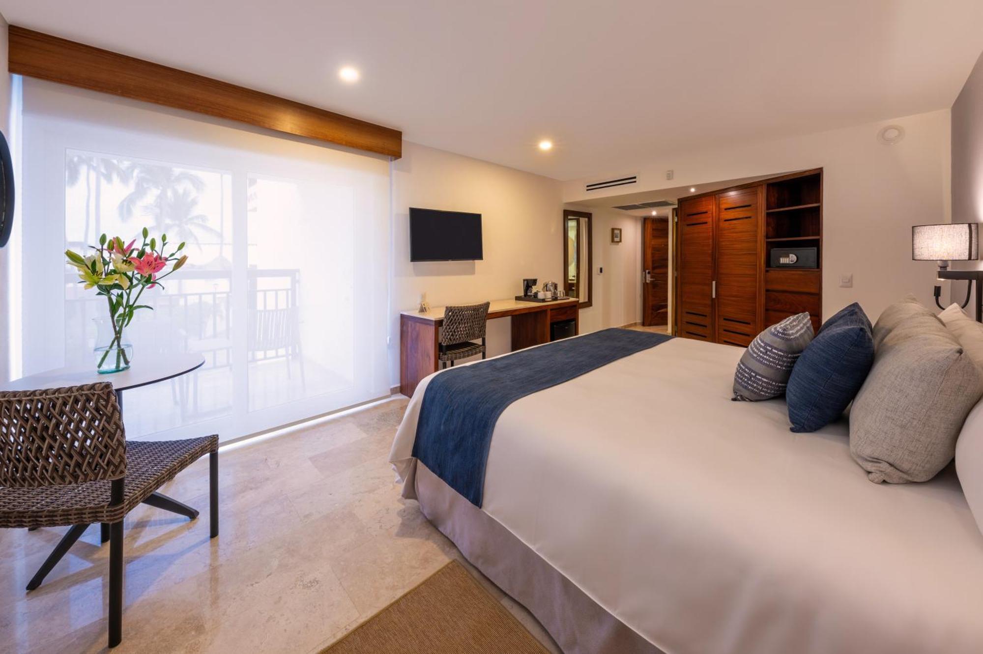 Resort Buenaventura Grand & Great Moments Puerto Vallarta