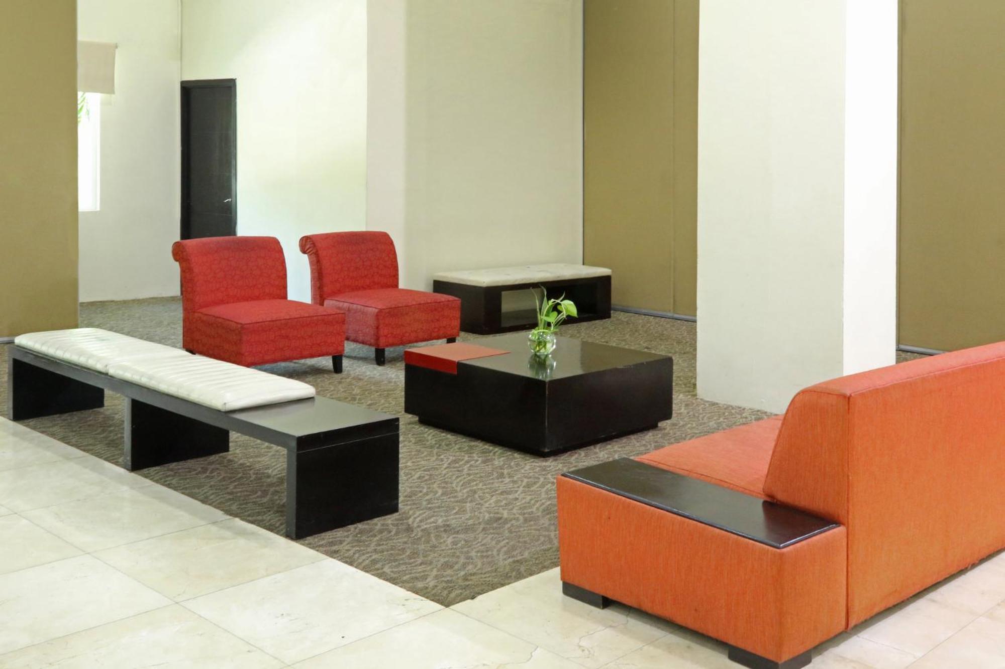 Express By Ihg Hotel 4*