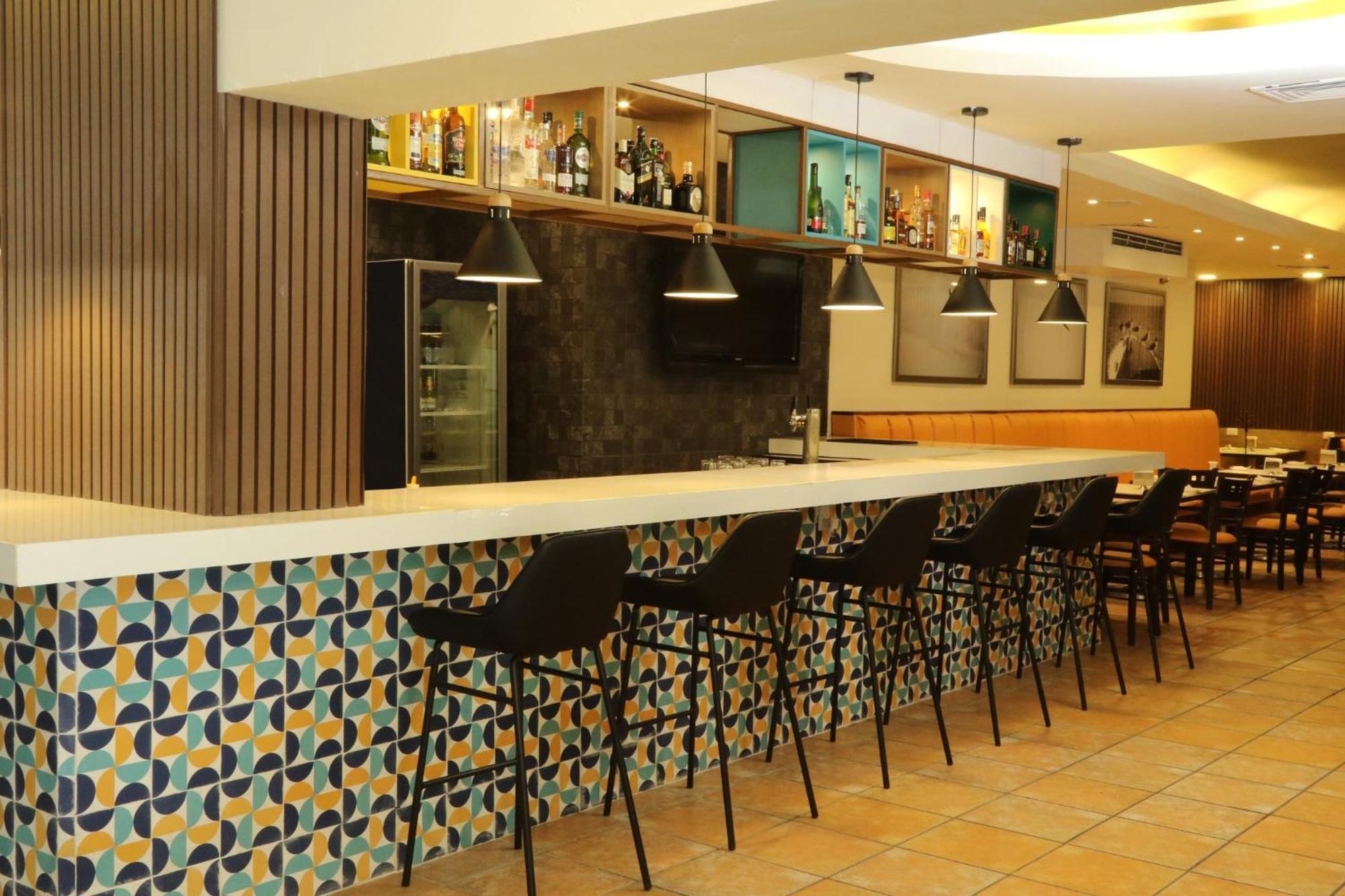 By Ihg