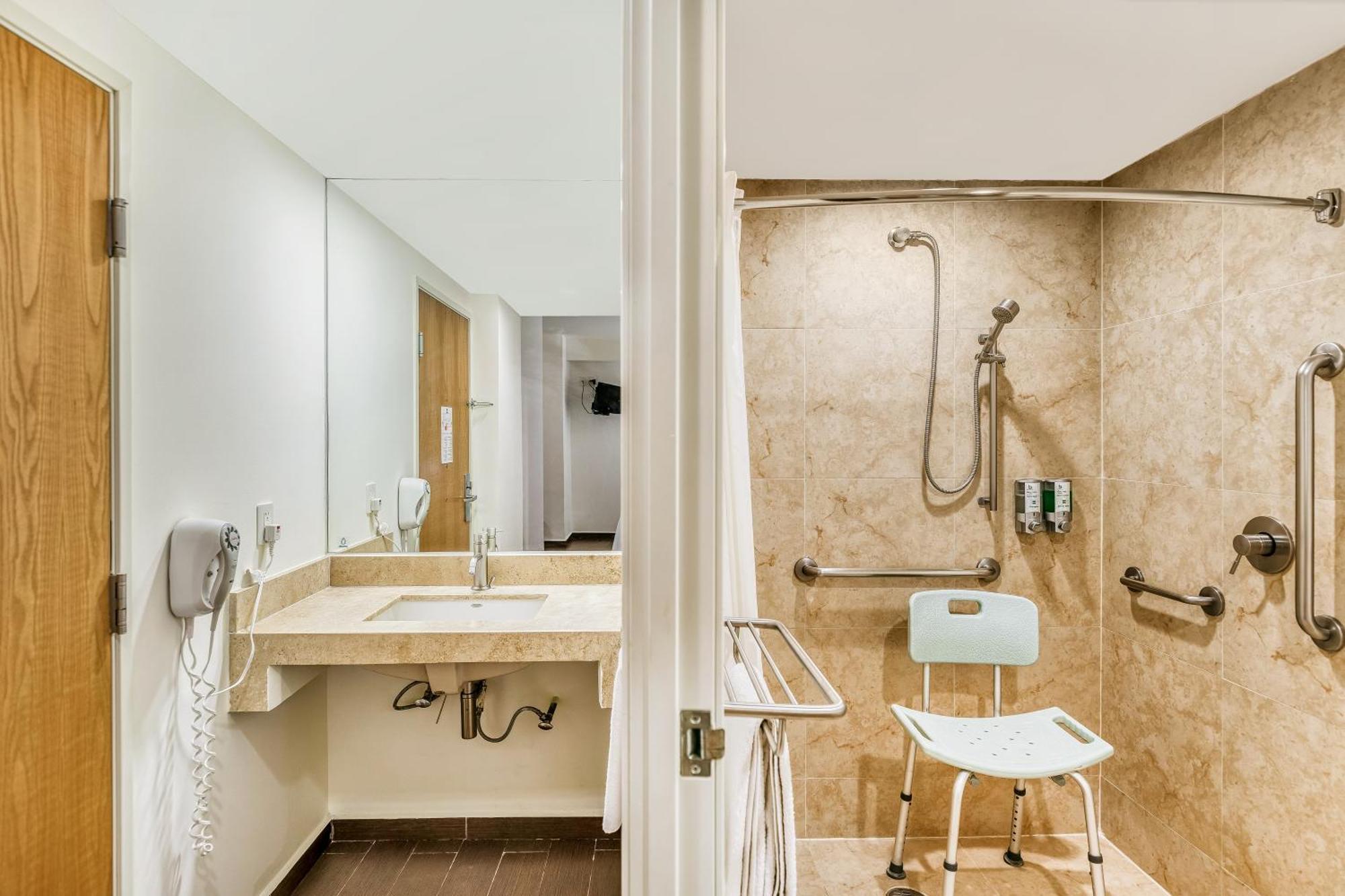 One Hotel 3*