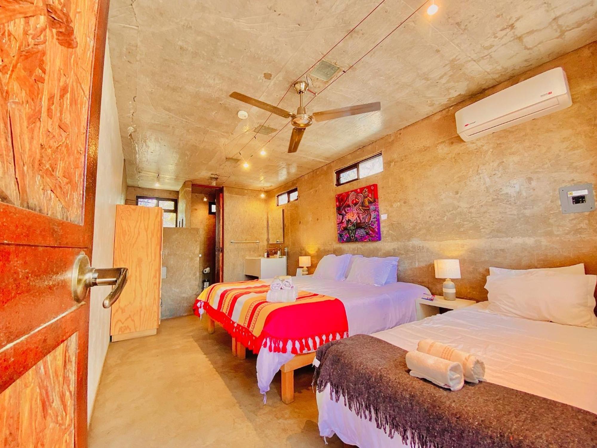 Perro Surfero Hotel 2*