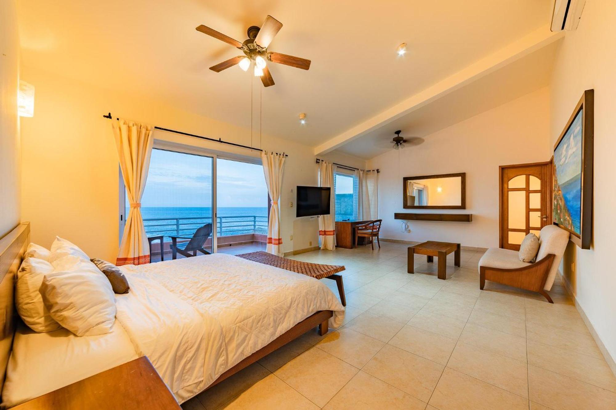 1067 - Diamante Villa Santa Cruz Huatulco