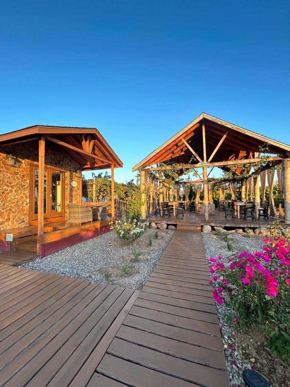 Tres Vides Boutique Bed & Breakfast *