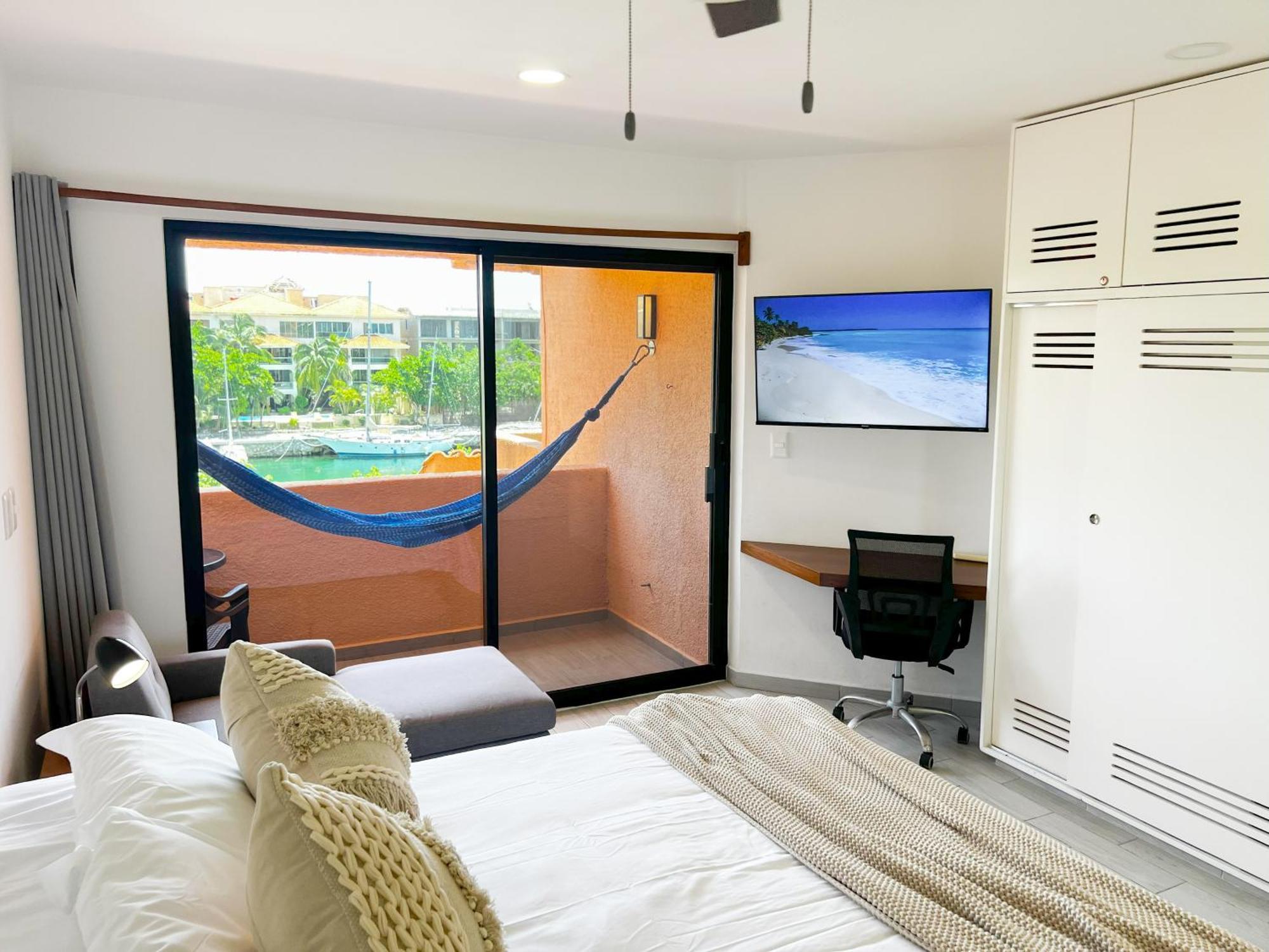 Ocean & Marina Views,affordable,spoil Yourself!