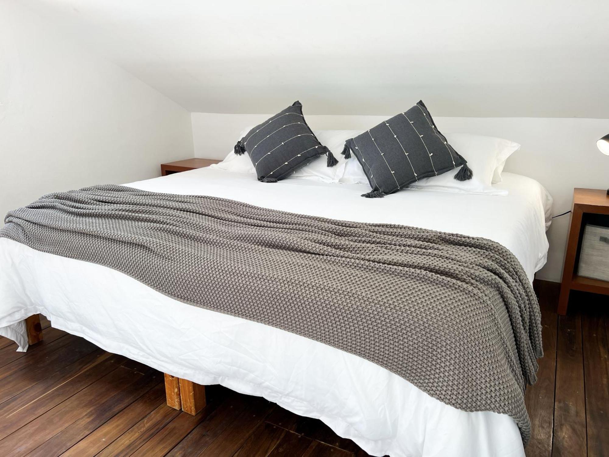 Apartment Ocean & Marina Views,affordable,spoil Yourself!