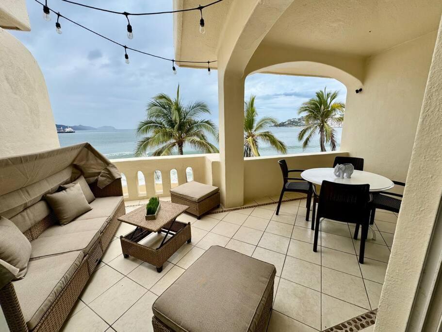Amazing With Sea View And Large Terrace Apartment
