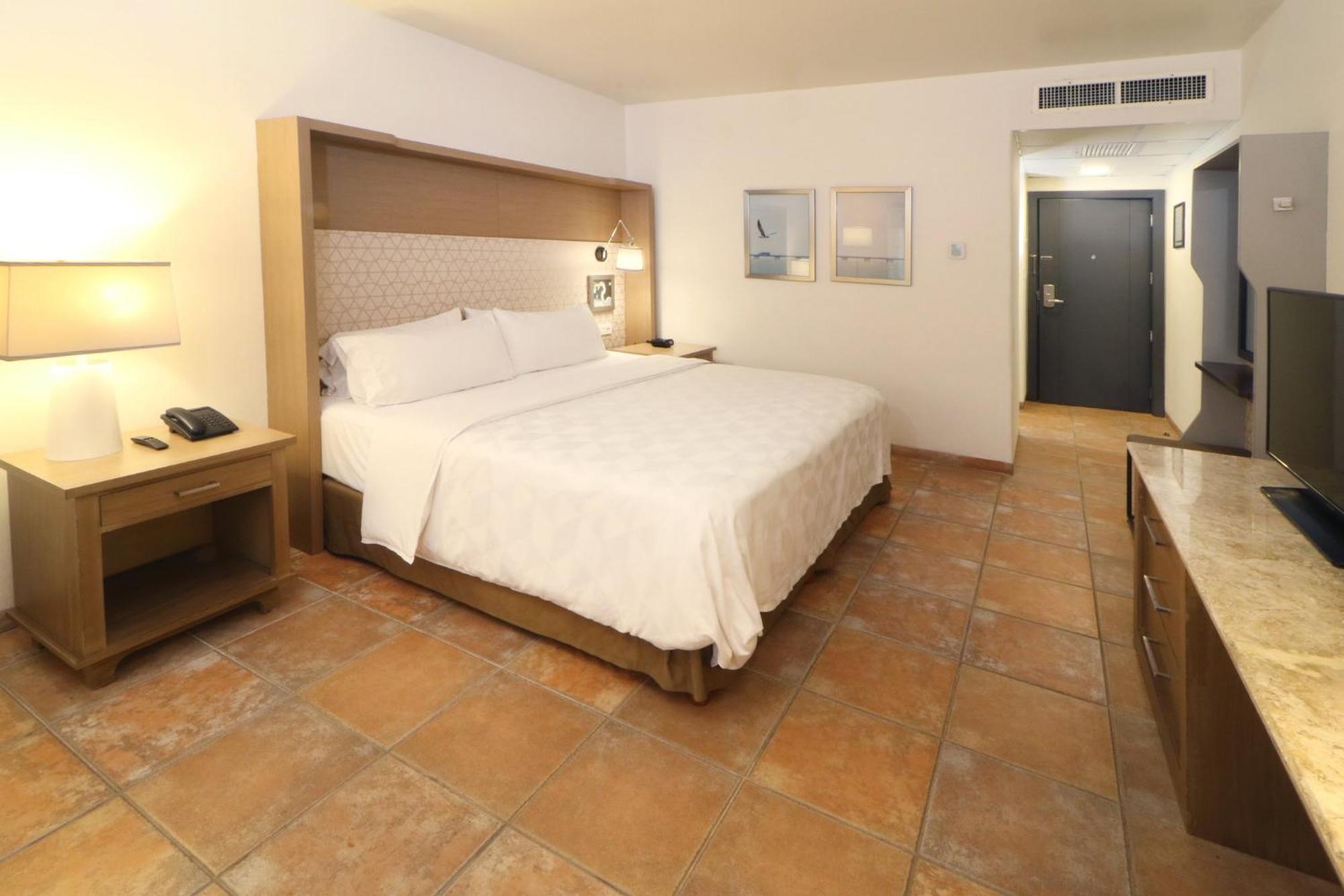 By Ihg Hotel Ciudad del Carmen