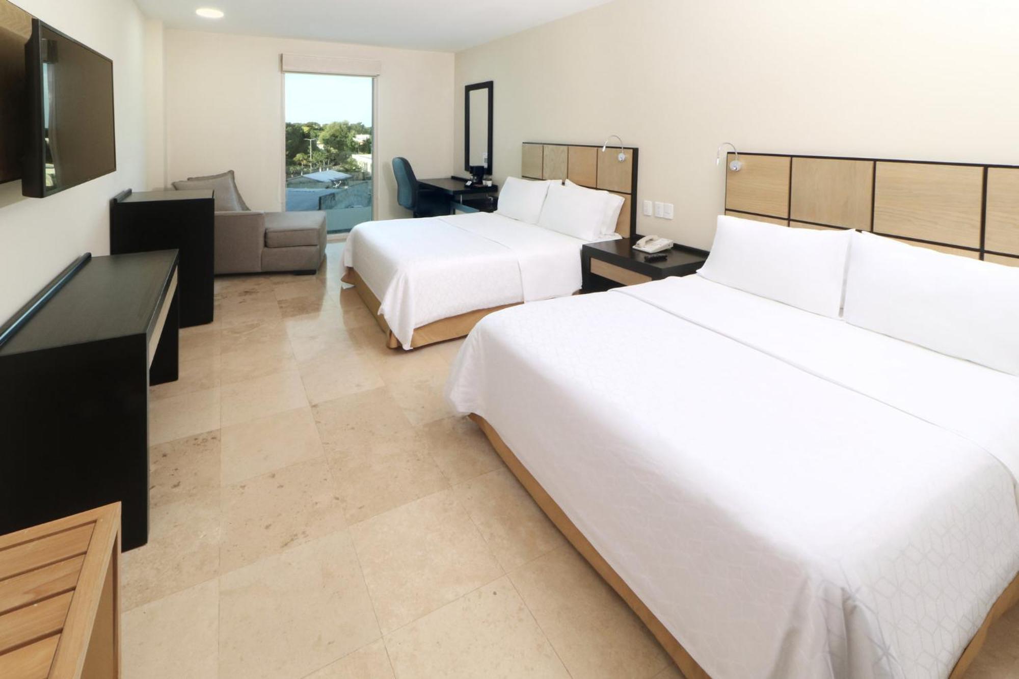 Express By Ihg Hotel 4*