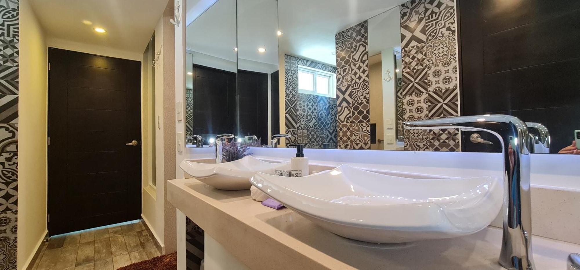 Brisas, Beyond Expectations Oceanfront Apartment Cancun
