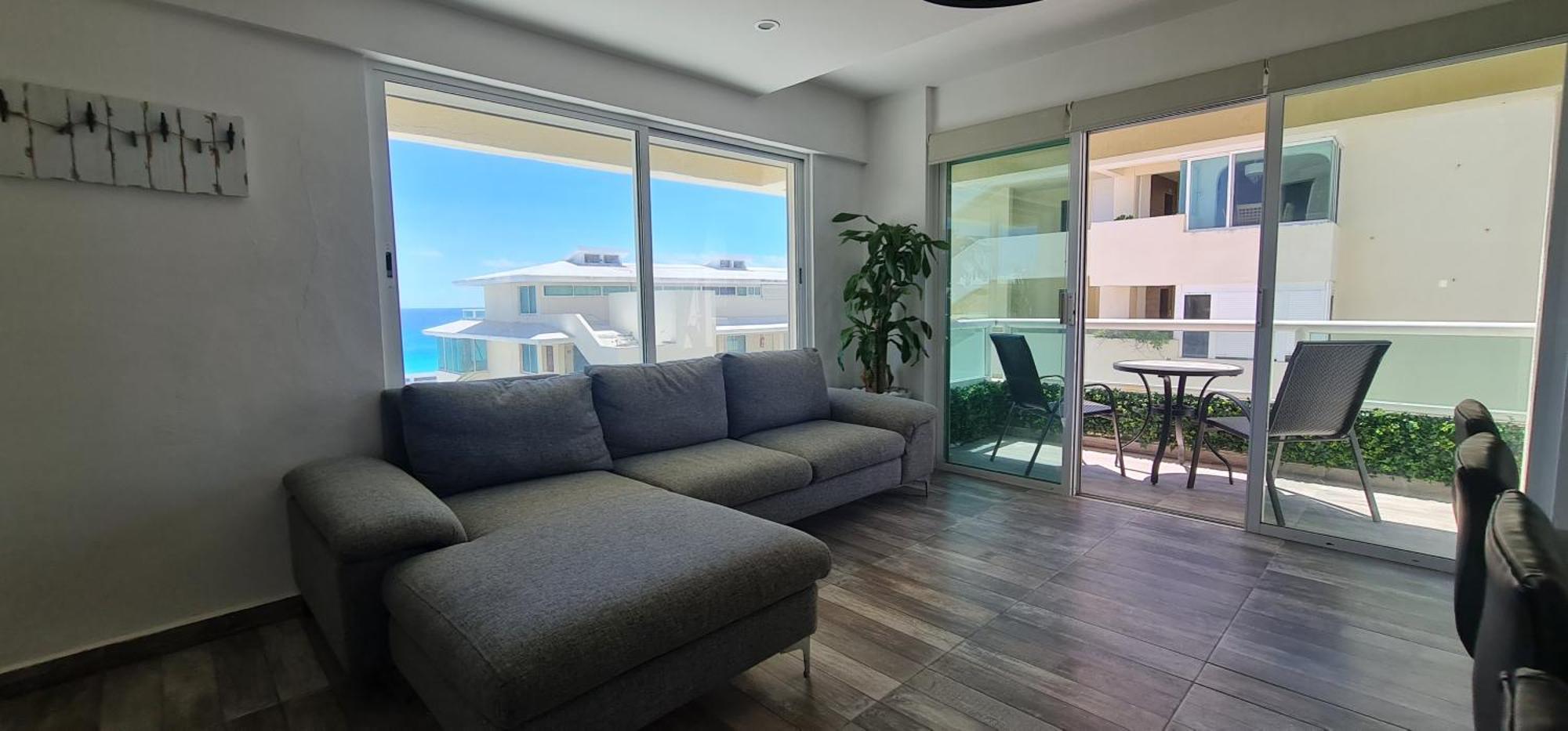 Brisas, Beyond Expectations Oceanfront Apartment Cancun