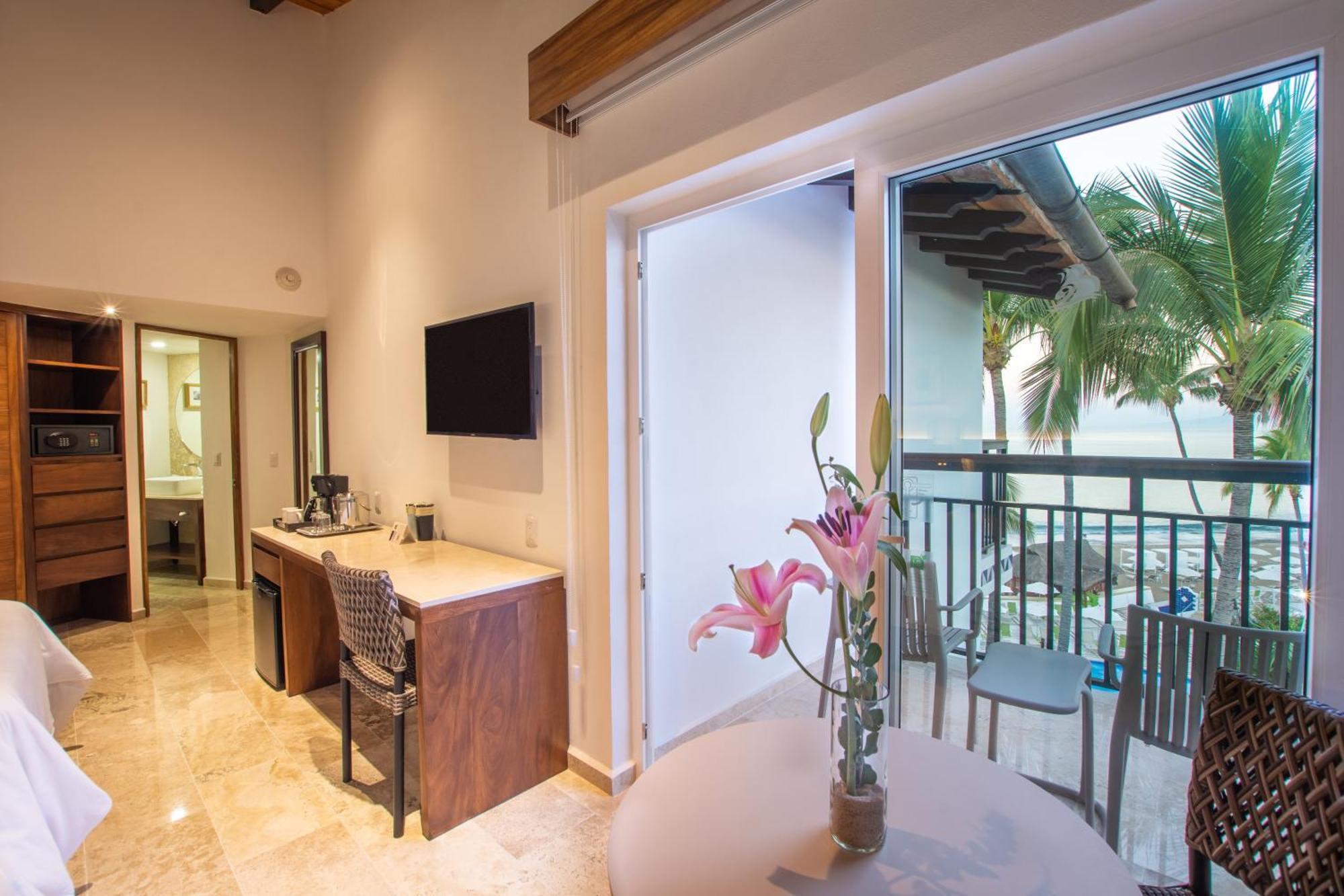 Resort Buenaventura Grand & Great Moments