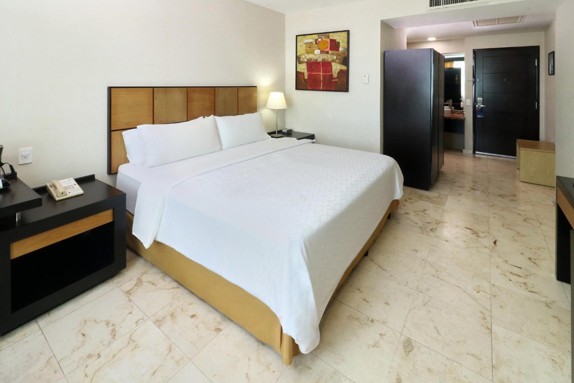 Express By Ihg 4*