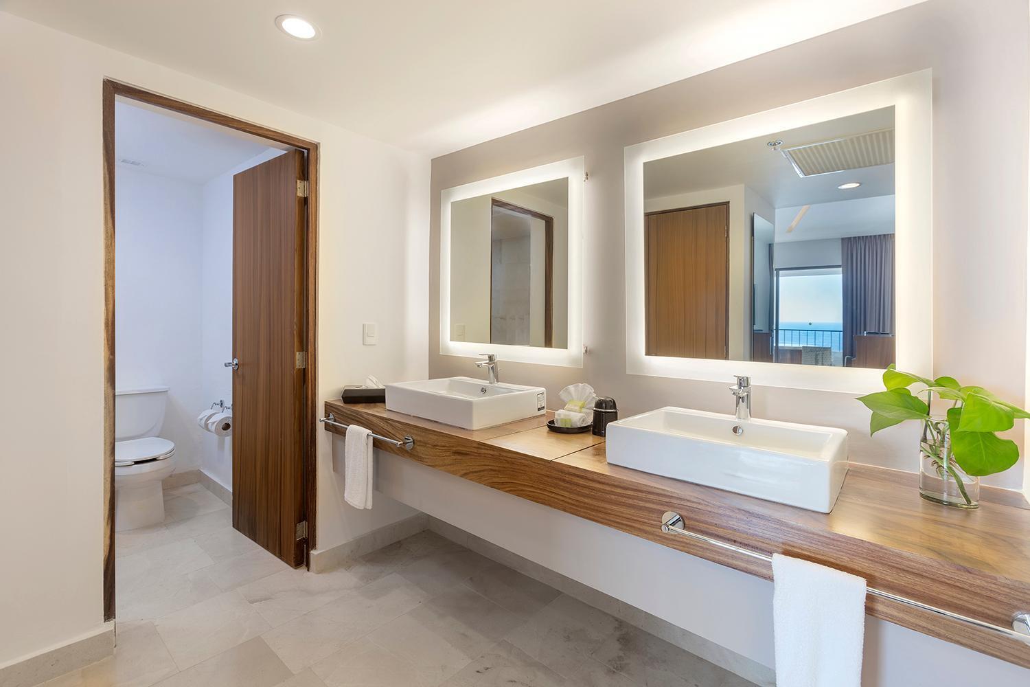 Ixtapa By Ihg Resort 4*