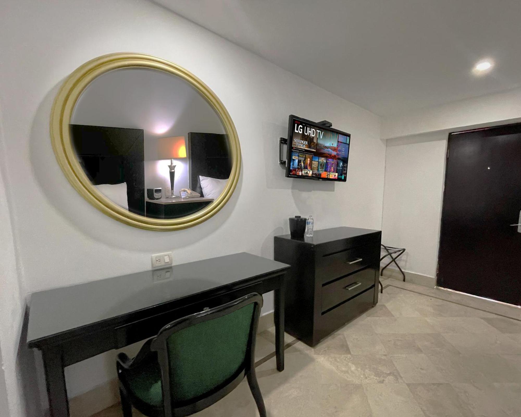 Hotel Wyndham Garden Mochis Plaza