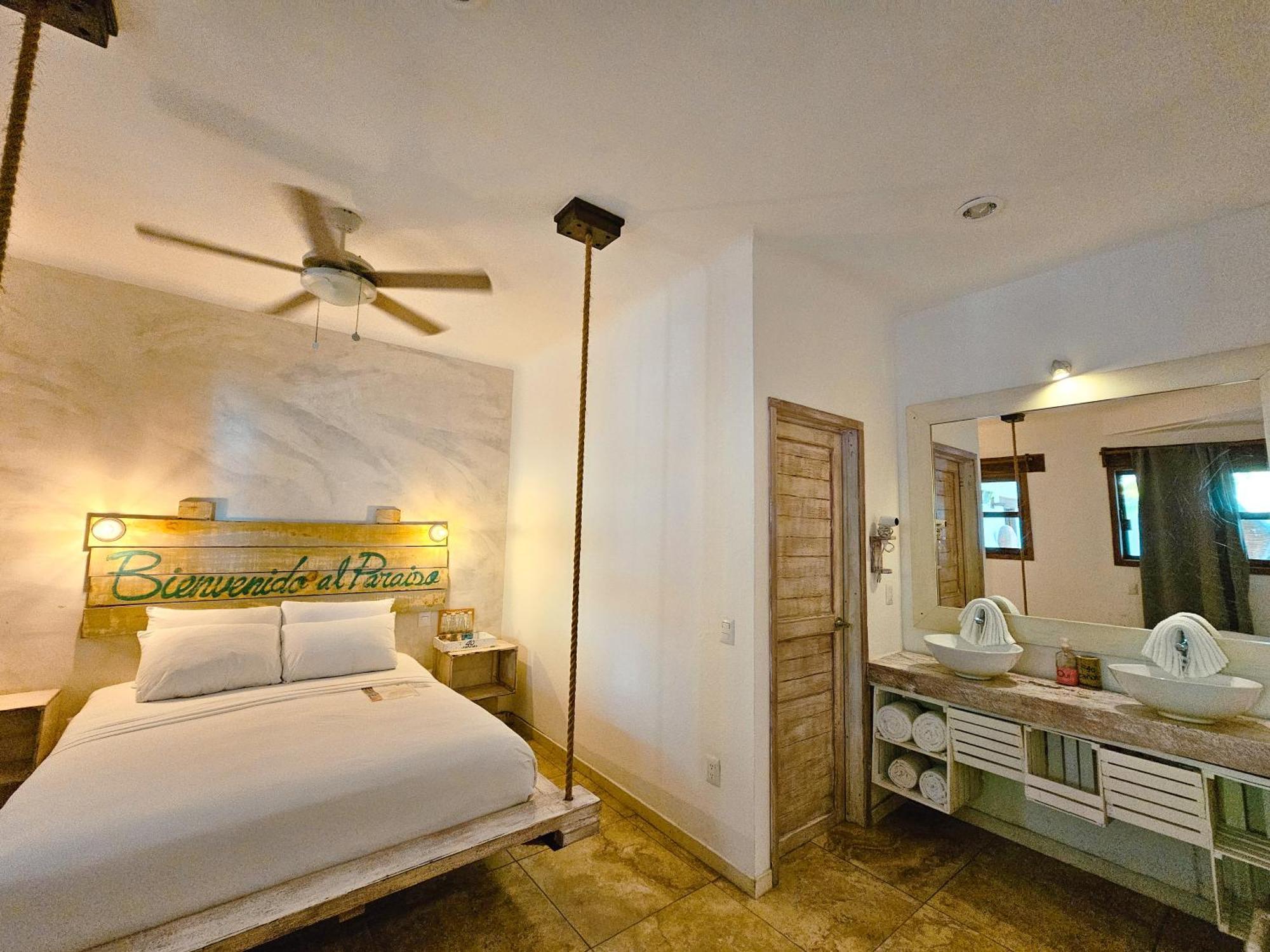 Hotel 40 Canones