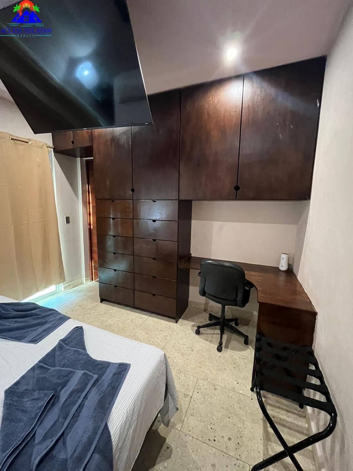 Deco 1 Beachfront Apartment *