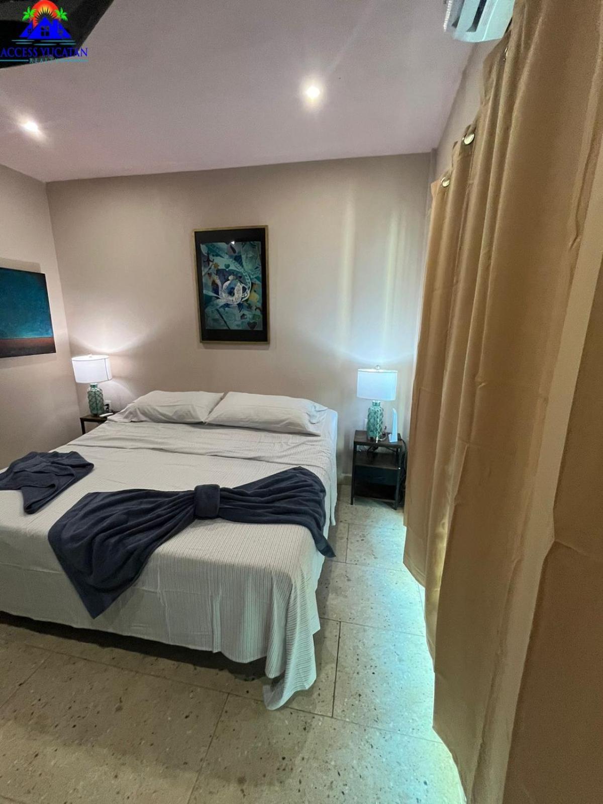 Deco 1 Beachfront Apartment